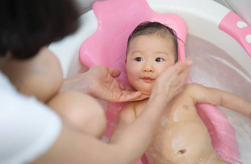 How to Give Your Baby a Bath