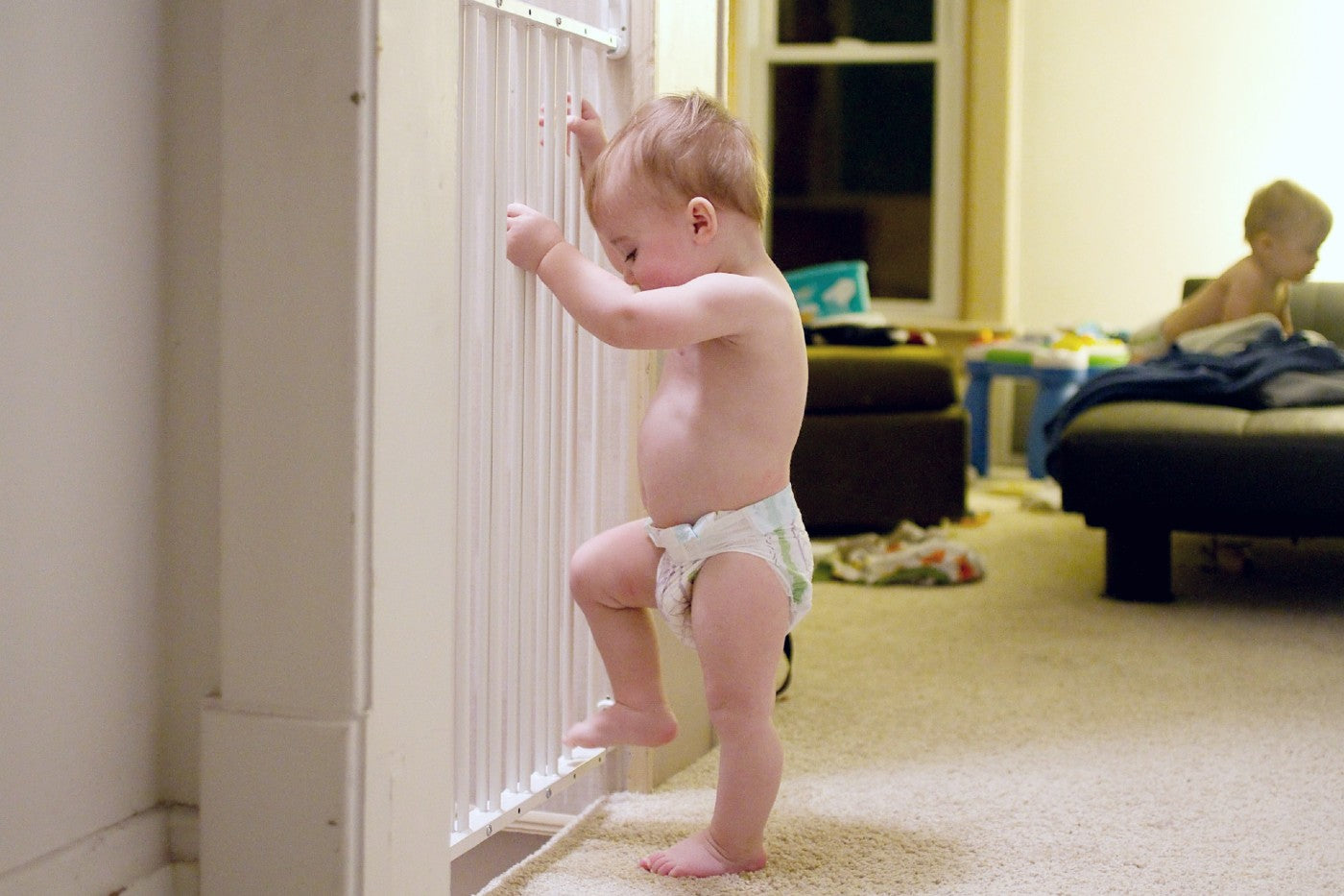 http://www.happiestbaby.com/cdn/shop/articles/childproofing-checklist_1300x@2x.jpg?v=1631056450