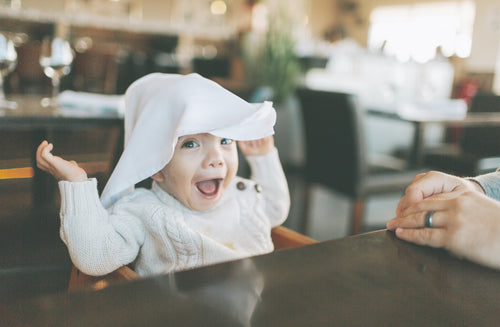 10 Tips for Dining Out With Little Ones