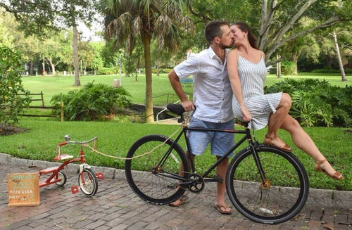 21 Pretty Spring Pregnancy Announcement Ideas