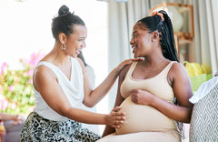 15 Ways to Tell Your Bestie You’re Pregnant