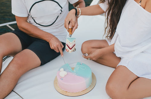 15 Gender Reveal Cakes to Share Your Sweet News