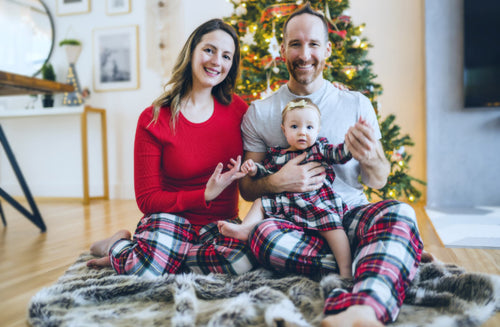 25 Holiday Card Photo Ideas That’ll Make You Smile
